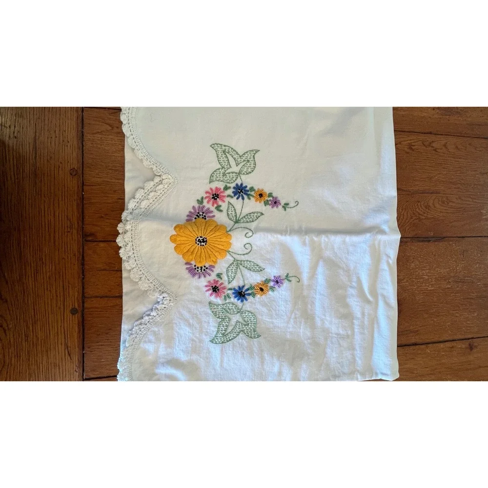 Vtg Hand Embroidered Floral Pillowcases Crochet Lace Pair 17x34